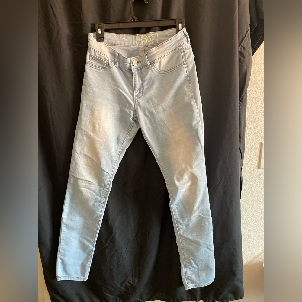 SO Women's Skinny Jeans Light Blue Wash